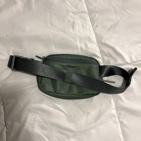 Lululemon belt bag - Picture 2 of 2